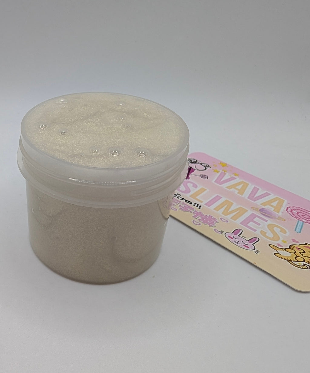 Arlene - Pigmented jelly slime with Rose gold leaf